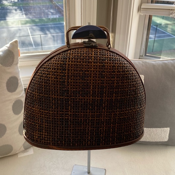 Handbags - Cute wicker bag